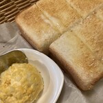 コメダ珈琲店 - 山食パン+マーガリン+たまごペースト