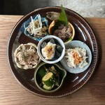 おばんざいと酒肴7種盛り合わせ
