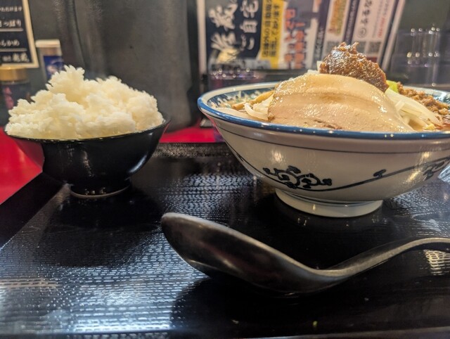 Күйеуі мен оның досы әйелін сиқыған