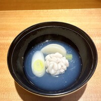 すし いなせ - ②貝出汁のお椀 真鯛の白子