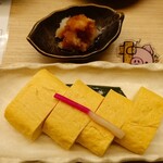 炭火焼鳥しげ - 出し巻玉子（4カット）