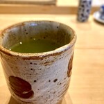 すしやのたい悟 - ・お茶　　この年の無病息災あるかなきかに関わりなく、ひとまず一服飲みまして、来る年をまた楽しみにできて。本年も、ごちそうさまでした☆