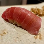 すしやのたい悟 - ・中トロ／大間　　　　端正な尾根、冬晴れ。