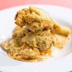 洋惣菜 亀洋 - 2025.1 菜花のフリット カラスミオイル 温かいカッペリーニ添え