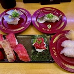 スシロー - 料理写真:元旦のランチはスシロー
全部で1660円