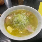 山汁らーめん - 塩バターラーメン　950円