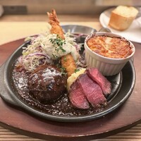 ビストロカラト - ミックスグリルセット(1,892円)
                    エビフライ･ハンバーグ･ローストビーフ
                    グラタン･サラダ･スープ
                    パン45g(お代わり可･ライスも選択可)