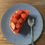 パティスリー リョーコ - 残り1/2もそのまま食べる