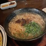 炭火鶏焼 山吹 - 