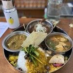 BLOCK HOUSE 水曜カレー - 