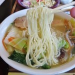 Ogawa ya - 五目中華そばの麺具合