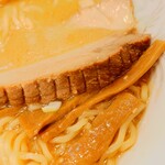 らぁめん 一福 - 厚切りのチャーシューは、味が染みしみでホロッホロ。