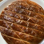 ル・パン・ドゥ・タカ - 今年もガレットデロワ巡り　食べやすい味でクセになる