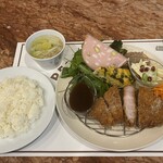 Lamp - 夢幻豚のトンカツ定食