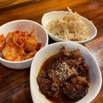 炭火焼肉 ホルモン にく式 - 