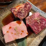 炭火焼肉 ホルモン にく式 - 