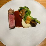 L'inconnu - 小鴨の黒胡椒を効かせた赤ワインソースさんでーす。