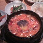 マニト 1号店 - マニト純豆腐チゲ。小ぶりなお椀だけどいいお味♪