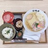 鯛塩そば 灯花 横浜ワールドポーターズ店