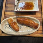 みかさ - 鶏皮餃子(一口食べてしまいました)クーポン無料