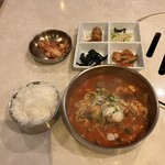 李さんの台所 - ユッケジャン定食