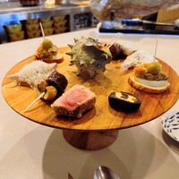anchoa - ・ピンチョス3種を含む前菜5種の盛り合わせ