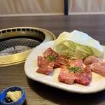 味道源 - ランチの肉は左からハラミ、カルビ、阿波尾鶏