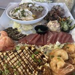 Umeke's Fishmarket Bar & Grill - 