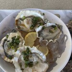 Umeke's Fishmarket Bar & Grill - 