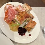 MORETHAN TAPAS LOUNGE - 