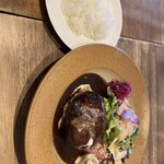 究極のハンバーグと窯焼きピザ trinity&夙川桜庵 - 