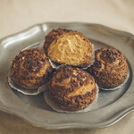 パレード - 窯焼きキャラメルシュークリーム  