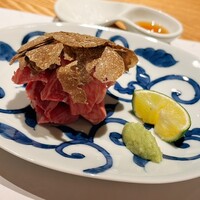 肉割烹 岡田前 - タン刺し 黒トリュフ