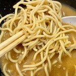 ラーメン鈴蘭 - 麺のアップ