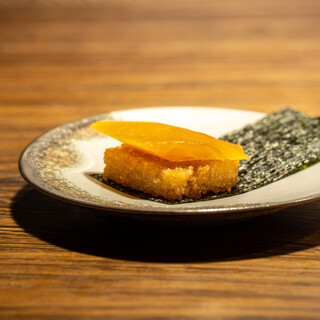 コースの前半に登場する、オリジナリティに富んだ一品料理の数々