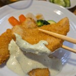 キッチン ブルー グローブ - 最初の甘鯛フライ