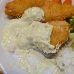 キッチン ブルー グローブ - タップリなソースも美味い、今日は大正解！！