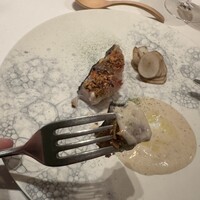 スブリム - 鰆のマリネと菊芋、フォーク上げ