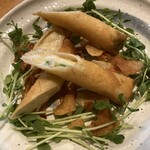青山ぼこい - クリーム春巻き、春巻きの皮がいいツマミ