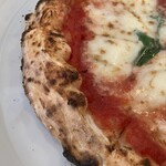 PIZZA BORSA - ミミは厚めでふんわり