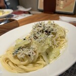 振り塩とイタリアン イル・フリージオ - 麺の量はしっかりめ