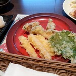 ブッフェレストラン 八献 - 