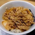 松屋 - 令和7年1月 24時間営業
牛めし並(みそ汁付) 税込430円