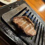 弱肉強食 - 