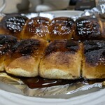 オリタ焼まんじゅう店 - よく焦げた焼きまんじゅう（あんこ無し）