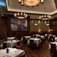 ウルフギャング・ステーキハウス シグニチャー - 