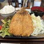 恵 - 鯵フライ定食    鯵がビックサイズ!!