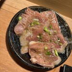 近江牛ホルモン いるもん - 豚タン