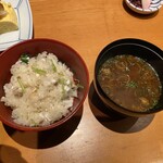 並木橋なかむら - お椀によそって貰う前の写真を撮りたかった鯛飯