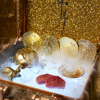 多彩な演出付きの牛牛人気NO1の【牛牛コース】